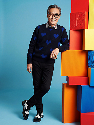 JPG 편집이미지 패션 노년 포즈 휴식 미소 일상 촬영 편안함 스니커즈 의료성형뷰티 스타일 액티브시니어 편집실사 AI인물포토 AI콘텐츠 운동화 컨셉 표정 성인 라이프 실버라이프 감각 CG 파일형식 AI포토