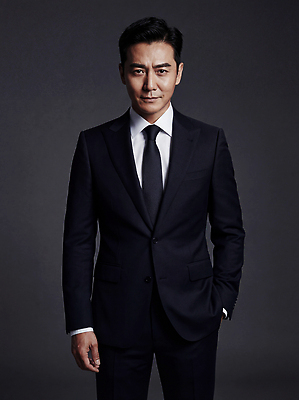 JPG 편집이미지 손 패션 남자 포즈 백그라운드 비즈니스 정장 카메라 비즈니스맨 주머니 어두운색 전문 의료성형뷰티 스타일 편집실사 AI인물포토 AI콘텐츠 옷 사람 신체부위 전자제품 직장인 CG 파일형식 AI포토