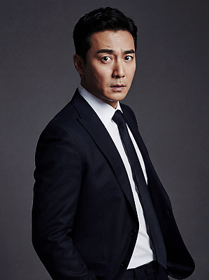 JPG 편집이미지 손 옷 남자 포즈 백그라운드 신체 표정 정장 카메라 비즈니스맨 어두운색 의료성형뷰티 스타일 편집실사 AI인물포토 AI콘텐츠 비즈니스 사람 신체부위 전자제품 직장인 CG 파일형식 AI포토