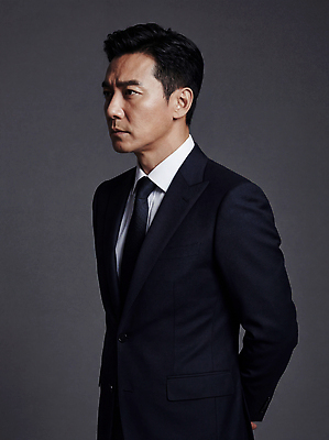 JPG 모델 편집이미지 손 옷 남자 포즈 비즈니스 표정 정장 옆모습 직장인 비즈니스맨 의료성형뷰티 스타일 차분 편집실사 AI인물포토 AI콘텐츠 직업 뷰포인트 컨셉 사람 신체부위 CG 파일형식 AI포토