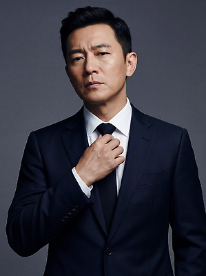 JPG 편집이미지 패션 남자 포즈 비즈니스 넥타이 직장 사람 정장 비즈니스맨 의료성형뷰티 스타일 편집실사 AI인물포토 AI콘텐츠 잡화 옷 회사 직장인 CG 파일형식 AI포토