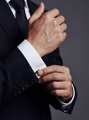 JPG 편집이미지 손 패션 남자 시계 셔츠 비즈니스 정장 깨끗함 작업 비즈니스맨 손목 소매 다듬기 의료성형뷰티 스타일 편집실사 AI인물포토 AI콘텐츠 옷 컨셉 상의 모션 사람 신체부위 직장인 CG 파일형식 AI포토