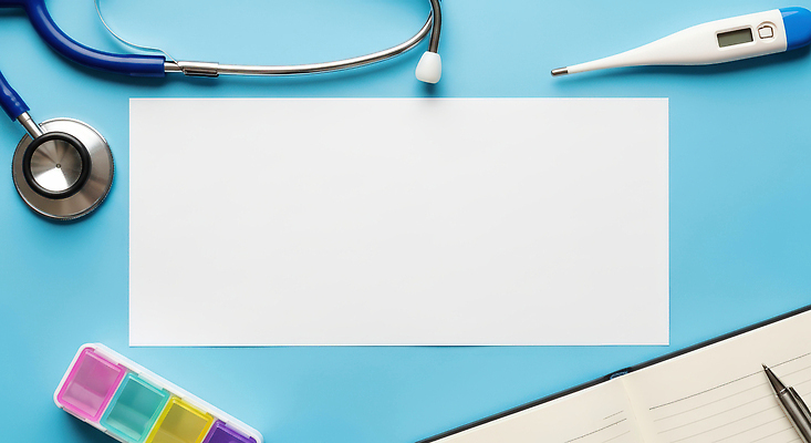 JPG 편집이미지 종이 의학 청진기 프레임 건강 치료 파란색 공책 진료 도구 기록 사무 약병 체온계 검사_조사 준비 편집실사 AI포토 AI콘텐츠 컬러 의료기기 문구용품 약 업무 온도계 CG 병_담는 파일형식