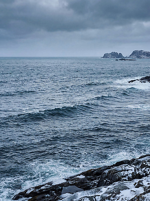 JPG 편집이미지 파도 바다 겨울 자연 하늘 풍경 해변 기온 수평선 편집실사 AI포토 AI콘텐츠 계절 날씨 CG 생태계 파일형식