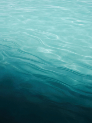 JPG 편집이미지 물결 바다 자연 물 햇빛 반사 수중 흐름 수면 오브젝트 청록색 조용 깊이 이미지편집 AI컴퓨터그래픽 AI콘텐츠 자연요소 컬러 컨셉 태양 생태계 파일형식