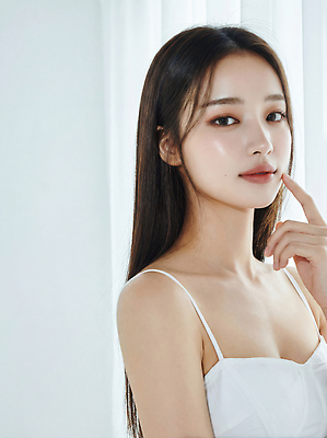 JPG 편집이미지 헤어스타일 옷 여자 포즈 창문 손가락 실내 사람 뷰티 방 흰색 부드러움 의료성형뷰티 편집실사 AI인물포토 AI콘텐츠 손 컬러 내부 감각 CG 파일형식 AI포토