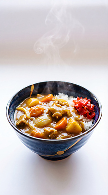 JPG 편집이미지 음식 재료 고추 밥 따뜻함 요리 주방 식사 준비 밥그릇 간편조리식품 편집실사 AI포토 AI콘텐츠 카레동 그릇 채소 CG 덮밥 카레 일본음식 파일형식