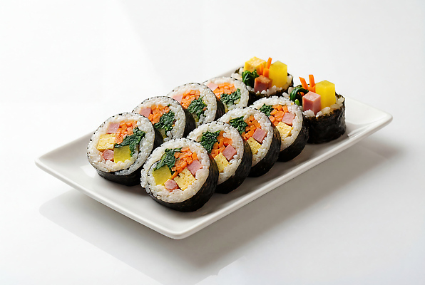JPG 편집이미지 접시 음식 채소 재료 한국 요리 식사 다양 흰색 맛 김밥 햄 일렬 인기 편집실사 AI포토 AI콘텐츠 식기 아시아 컬러 다수 컨셉 육류 CG 파일형식