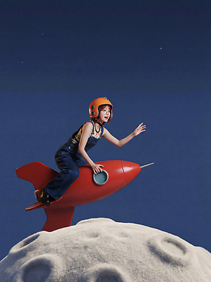 JPG 모양 편집이미지 손 어린이 백그라운드 모션 상상 놀이 표정 우주 로켓 탐험 달 비행 인사 헬멧 의료성형뷰티 편집실사 AI인물포토 AI콘텐츠 자연요소 사람 신체부위 예절 보호장비 CG 파일형식 AI포토