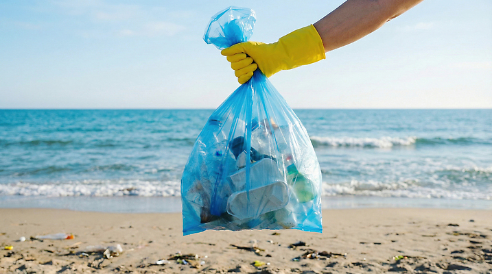 JPG 편집이미지 바다 모션 자연 봉투 사람 해변 환경 재활용 작업 오염 쓰레기 플라스틱 청소 쓰레기줍기 해양오염 의료성형뷰티 해양쓰레기 편집실사 AI인물포토 AI콘텐츠 재질 환경오염 CG 친환경 생태계 파일형식 줍기 AI포토