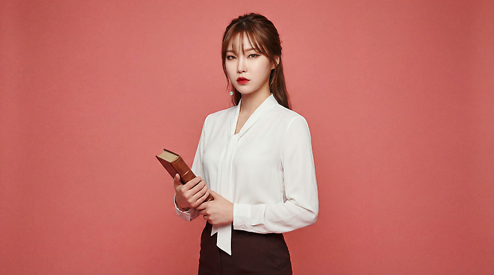 JPG 편집이미지 여자 분홍색 포즈 백그라운드 표정 책 독서 카메라 깨끗함 촬영 비즈니스우먼 단정 의료성형뷰티 편집실사 AI인물포토 AI콘텐츠 컬러 컨셉 비즈니스 사람 전자제품 직장인 CG 파일형식 AI포토