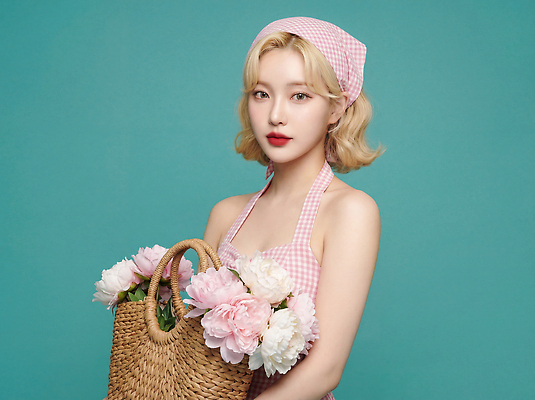 JPG 편집이미지 여자 패션 꽃 분홍색 백그라운드 미소 사람 파란색 소풍 바구니 보라색 촬영 앞치마 봄 체크무늬 의료성형뷰티 스타일 편집실사 AI인물포토 AI콘텐츠 식물 계절 컬러 무늬 표정 야외활동 CG 파일형식 AI포토