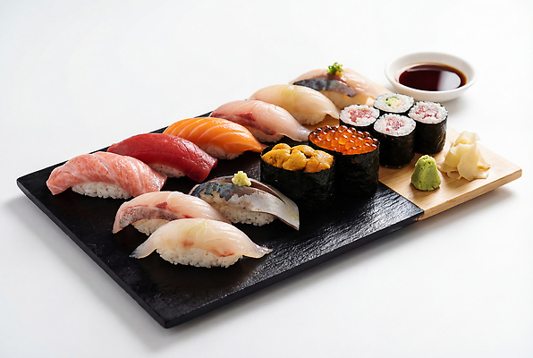 JPG 편집이미지 음식 재료 어류 요리 레스토랑 식사 초밥 저녁 고추냉이 해산물 간장 점심 생강 일본음식 편집실사 AI포토 AI콘텐츠 채소 식당 수중동물 양념 야간 CG 파일형식