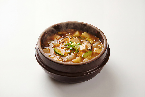 JPG 편집이미지 그릇 한식 채소 재료 식탁 한국 건강 요리 식사 맛 김 찌개 된장찌개 두부 국물 편집실사 AI포토 AI콘텐츠 식기 아시아 음식 컨셉 탁자 해조류 CG 파일형식