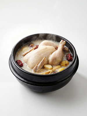 JPG 편집이미지 전통 한식 재료 건강 마늘 요리 식사 닭 뜨거움 맛 준비 대추 국물 삼계탕 끓이기 편집실사 AI포토 AI콘텐츠 음식 컨셉 채소 모션 조류 CG 보양식 파일형식