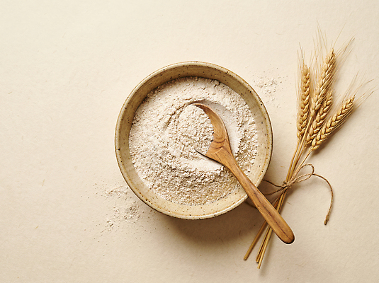 JPG 편집이미지 그릇 음식 재료 가정 요리 주방 식사 밀 유기농 밀가루 나무숟가락 Baking 편집실사 AI포토 AI콘텐츠 식기 웰빙 곡류 숟가락 가루 CG 파일형식