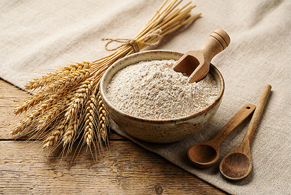 JPG 나무 편집이미지 그릇 음식 재료 탁자 수저 요리 농장 식사 수확 밀 유기농 이삭 밀가루 천연 편집실사 AI포토 AI콘텐츠 식물 식기 웰빙 가구 농업 곡류 가루 CG 파일형식