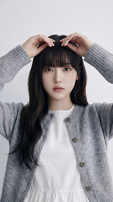 JPG 모델 편집이미지 응시 패션 포즈 백그라운드 겨울 표정 머리 스웨터 단순화된 의료성형뷰티 스타일 편집실사 AI인물포토 AI콘텐츠 시선 계절 상의 신체부위 CG 파일형식 AI포토