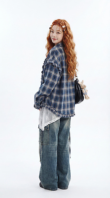 JPG 편집이미지 긴머리 옷 여자 백그라운드 미소 일상 캐주얼 머리 청바지 머리핀 일요일 체크셔츠 의료성형뷰티 스타일 Z세대 편집실사 AI인물포토 AI콘텐츠 헤어스타일 셔츠 장신구 바지 표정 사람 라이프 신체부위 CG 요일 세대 파일형식 AI포토