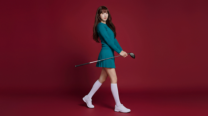 JPG 모델 편집이미지 옷 여자 스포츠 포즈 백그라운드 골프 빨간색 초록색 운동 모형 골프웨어 클럽 의료성형뷰티 스타일 편집실사 AI인물포토 AI콘텐츠 컬러 건강 사람 구기 CG 파일형식 AI포토