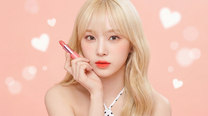 JPG 모델 편집이미지 손 여자 캠페인 분홍색 포즈 스튜디오 미소 화장 뷰티 화장품 립스틱 피부 의료성형뷰티 편집실사 AI인물포토 AI콘텐츠 컬러 표정 사람 신체부위 CG 파일형식 AI포토