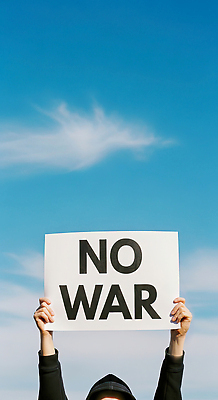 JPG 편집이미지 포스터 모션 하늘 사람 평화 외침 표어 메시지 전쟁 반대 의견 찬성 시민 반응 집회 의료성형뷰티 편집실사 AI인물포토 AI콘텐츠 컨셉 소리 CG 국민 파일형식 AI포토