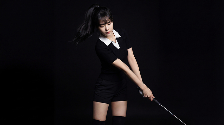 JPG 편집이미지 여자 스포츠 포즈 골프 모션 운동선수 기술 운동복 운동 검은색 골퍼 스윙 집중 연습 클럽 의료성형뷰티 편집실사 AI인물포토 AI콘텐츠 옷 컬러 컨셉 건강 사람 구기 CG 파일형식 AI포토