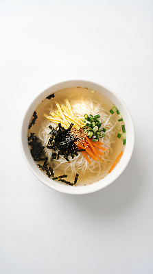 JPG 편집이미지 음식 요리 식사 당근 면류 김 국물 잔치국수 참깨 한그릇 편집실사 AI포토 AI콘텐츠 1 뿌리채소 해조류 CG 국수 깨 파일형식