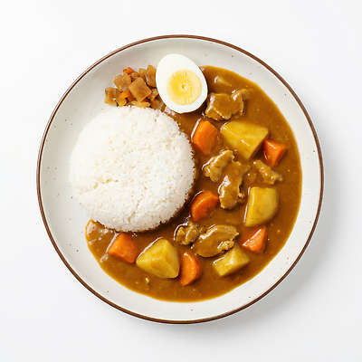 JPG 편집이미지 접시 음식 밥 감자 육류 요리 계란 식사 당근 카레 편집실사 AI포토 AI콘텐츠 식기 채소 식재료 뿌리채소 알 CG 파일형식