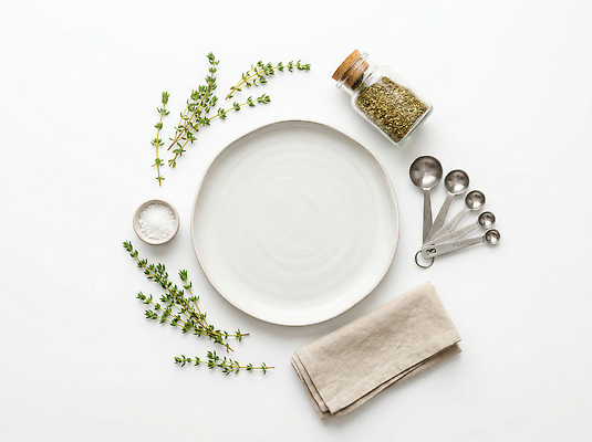 JPG 편집이미지 접시 음식 재료 탁자 주방용품 요리 주방 식사 식탁보 허브 준비 소금 요리중 계량스푼 편집실사 AI포토 AI콘텐츠 식물 식기 가구 생활용품 모션 CG 파일형식