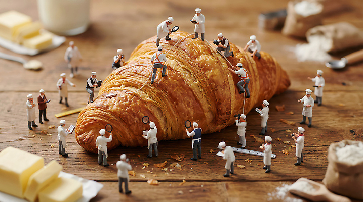 JPG 편집이미지 빵 조각 재료 요리사 미니어처 탐험 도구 작업 크루아상 버터 편집실사 AI컴퓨터그래픽 AI콘텐츠 직업 음식 모형 CG 파일형식