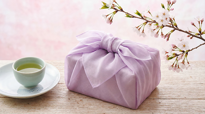 JPG 편집이미지 음료 포장 디저트 선물포장 선물 보라색 봄 벚꽃 보자기 선물세트 편집실사 AI포토 AI콘텐츠 계절 꽃 음식 컬러 CG 파일형식 천_직물