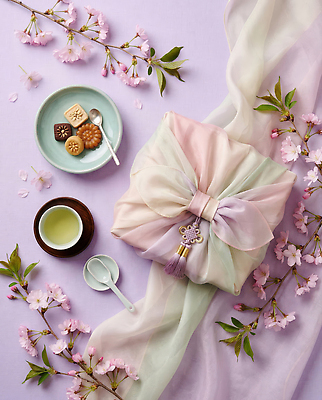 JPG 편집이미지 전통 꽃 컬러 포장 디저트 선물포장 선물 봄 벚꽃 보자기 다과 선물세트 편집실사 AI포토 AI콘텐츠 식물 계절 음식 CG 파일형식 천_직물