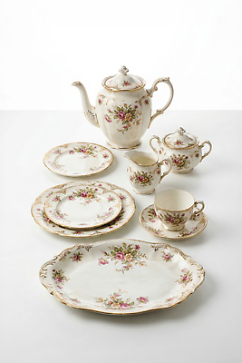 JPG 편집이미지 식기 접시 꽃무늬 식사 앤티크 도자기 찻잔 편집실사 AI포토 AI콘텐츠 꽃 무늬 잔 CG 파일형식