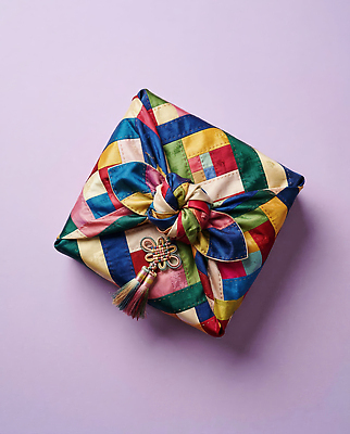 JPG 편집이미지 전통 디자인 문화 포장 한국 선물 상자 보자기 실크 노리개 뷰티풀 편집실사 AI포토 AI콘텐츠 아시아 전통소품 직물 CG 파일형식 천_직물