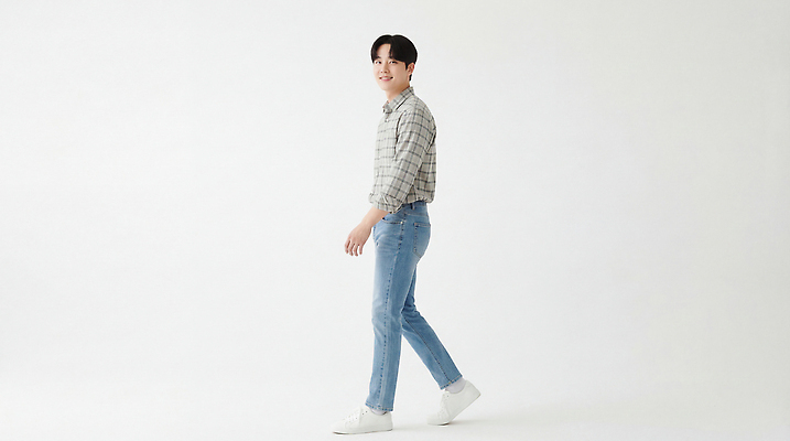 JPG 모델 편집이미지 패션 남자 셔츠 미소 청년 캐주얼 걷기 청바지 흰배경 체크무늬 스타일 편집실사 AI인물포토 AI콘텐츠 옷 백그라운드 상의 무늬 바지 모션 표정 사람 성인 흰색 CG 파일형식 AI포토