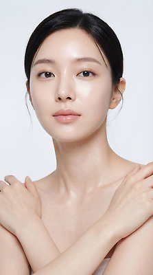 JPG 모델 편집이미지 손 여자 얼굴 포즈 조명 화장 뷰티 피부 피부관리 팔 의료성형뷰티 편집실사 AI인물포토 AI콘텐츠 사람 신체부위 CG 파일형식 AI포토