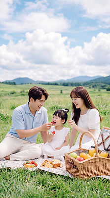 JPG 편집이미지 행복 어린이 과일 가족 모션 자연 디저트 웃음 초원 부모 소풍 식사 의료성형뷰티 편집실사 AI인물포토 AI콘텐츠 감정 음식 관계 표정 사람 야외활동 CG 생태계 파일형식 AI포토