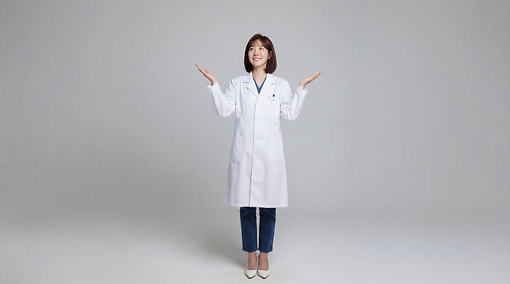 JPG 편집이미지 손 여자 백그라운드 의학 건강 병원 성인 치료 진료 환자 간호사 의사 가운 의사가운 서비스 전문 의료성형뷰티 편집실사 AI인물포토 AI콘텐츠 옷 사람 신체부위 의료진 CG 파일형식 AI포토