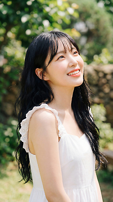 JPG 나무 편집이미지 여자 꽃 행복 하늘 표정 웃음 초록색 여름 정원 뷰티풀 의료성형뷰티 편집실사 AI인물포토 AI콘텐츠 식물 계절 감정 컬러 사람 CG 파일형식 AI포토