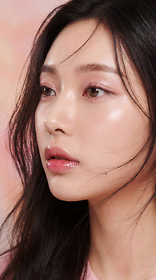 JPG 모델 편집이미지 헤어스타일 여자 얼굴 분홍색 포즈 표정 미소 화장 뷰티 촬영 의료성형뷰티 편집실사 AI인물포토 AI콘텐츠 컬러 사람 신체부위 CG 파일형식 AI포토