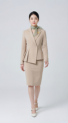 JPG 모델 편집이미지 직업 옷 여자 포즈 스튜디오 정장 걷기 비즈니스우먼 세미정장 의료성형뷰티 편집실사 AI인물포토 AI콘텐츠 비즈니스 모션 사람 직장인 CG 파일형식 AI포토