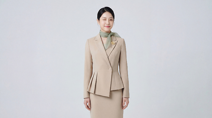 JPG 편집이미지 여자 포즈 비즈니스 웃음 정장 비즈니스우먼 출장 의료성형뷰티 편집실사 AI인물포토 AI콘텐츠 옷 표정 사람 직장인 CG 파일형식 AI포토