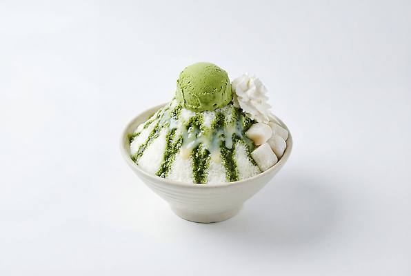 JPG 편집이미지 그릇 음식 아이스크림 디저트 눈꽃 차가움 녹차 즐거움 빙수 말차 편집실사 AI포토 AI콘텐츠 식기 감정 차_음료 눈 CG 파일형식