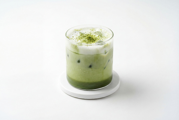 JPG 편집이미지 음료 백그라운드 자연 디저트 잔 건강 맛 위생 차가움 녹차 크림 층 말차 편집실사 AI포토 AI콘텐츠 식기 음식 컨셉 차_음료 CG 생태계 파일형식