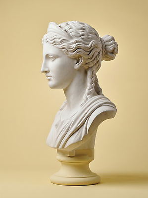 JPG 편집이미지 예술 조각 형상 미소 조각상 머리 클래식 인물조각상 석고상 석고 조각작품 조소 흉상 편집실사 AI포토 AI콘텐츠 컨셉 표정 미술 신체부위 조형물 CG 작품 파일형식