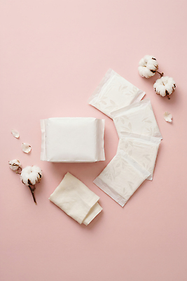 JPG 편집이미지 깨끗함 위생 솜 패키지 생리대 편집실사 AI포토 AI콘텐츠 컨셉 CG 여성용품 파일형식