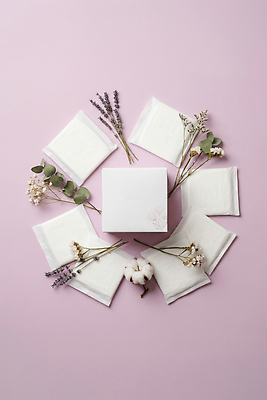 JPG 편집이미지 디자인 꽃 장식 상자 패키지 생리대 편집실사 AI포토 AI콘텐츠 식물 CG 여성용품 파일형식