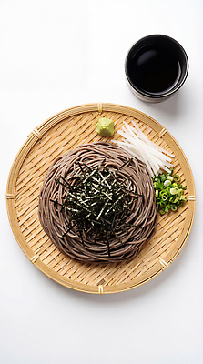 JPG 편집이미지 음식 바구니 식사 면류 무 메밀국수 고추냉이 간장 파 일본음식 판모밀 편집실사 AI포토 AI콘텐츠 채소 뿌리채소 양념 CG 파일형식