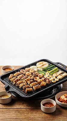 JPG 편집이미지 한식 채소 반찬 양파 마늘 육류 요리 식사 그릴 파 곱창 고기구이 편집실사 AI포토 AI콘텐츠 음식 식재료 주방용품 구이 CG 파일형식